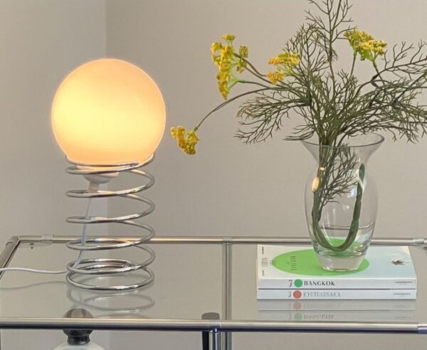 Bauhaus Table Lamp - Hình ảnh 2